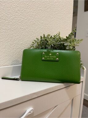 Kate Spade New York Wellesley Neda Wallet